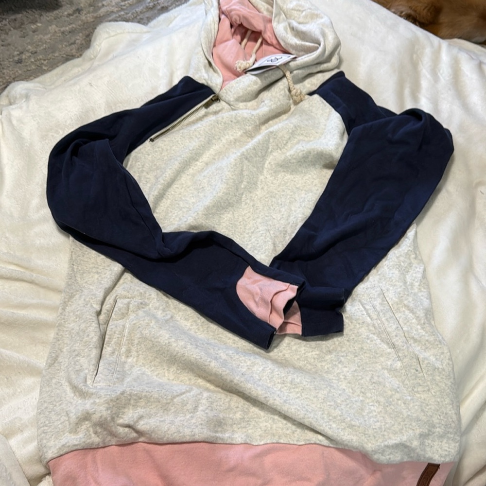 NWT Ampersand Avenue Unicorn Hugs Double hoodie - Women’s size L
